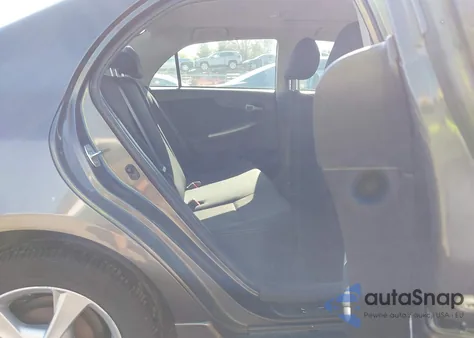 2012 Toyota Corolla S z USA, uszkodzony, nr VIN 2T1BU4EE2CC849324